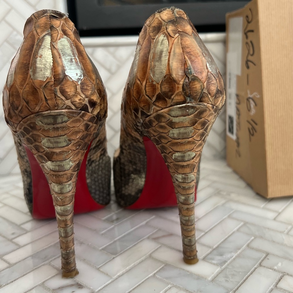 Christian Louboutin very prive 120 python pumps- size 36.5 - Picture 4 of 16